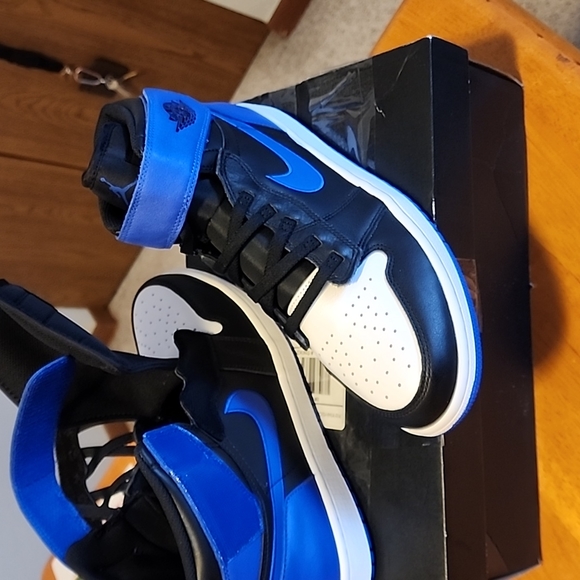 Nike Other - Jordan flyease hyper royal size 11